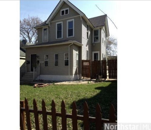 2425 10th Ave S, Minneapolis, MN, 55404-3826 | Card Image