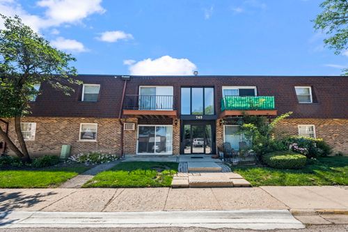 103-765 Grove Dr, Buffalo Grove, IL, 60089-4048 | Card Image