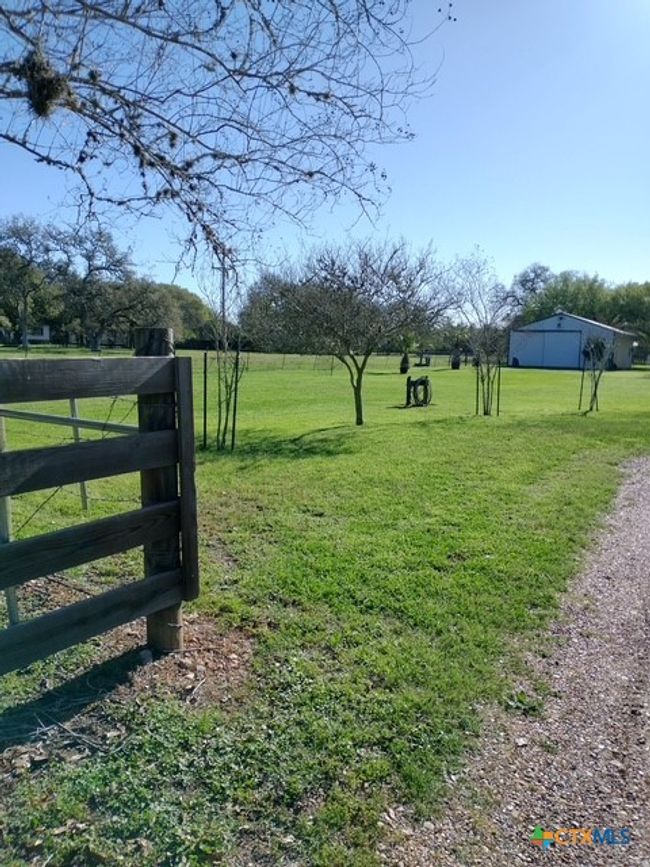 1037 Noll Rd, House other with 3 bedrooms, 3 bathrooms and null parking in Meyersville TX | Image 27