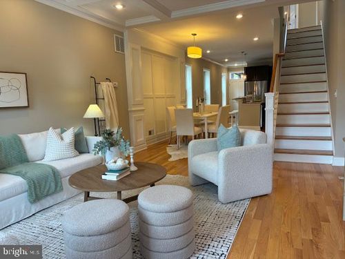 33 N Luzerne Ave, BALTIMORE, MD, 21224-1146 | Card Image