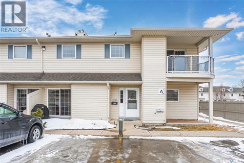 425 Keevil Cres, Saskatoon, SK, S7N4R9 | Card Image
