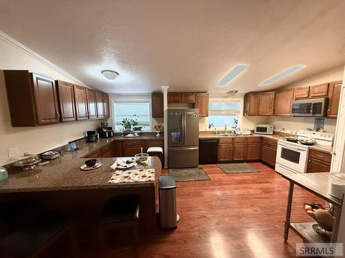 1780 Whispering Pines Dr, Idaho Falls, ID, 83401-1738 | Card Image