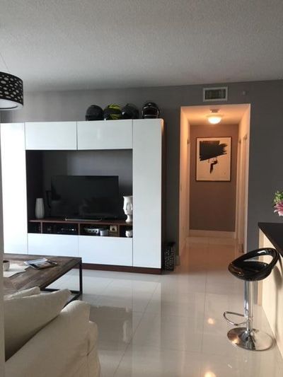 1110-S - 79 Sw 12th Street, Condo with 2 bedrooms, 2 bathrooms and null parking in Miami FL | Image 2