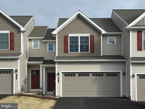 121 Magnolia Dr, MIDDLETOWN, PA, 17057-2361 | Card Image