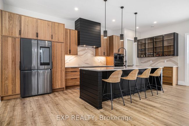 7433 Dwyer Hill Rd, House other with 3 bedrooms, 3 bathrooms and 18 parking in Burritts Rapids ON | Image 7