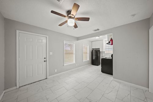 8-2002 Mustang Rd, Alvin, TX, 77511-4452 | Card Image