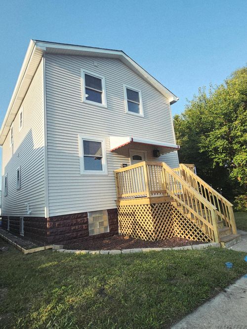1021 Moss St, Hammond, IN, 46320-2729 | Card Image