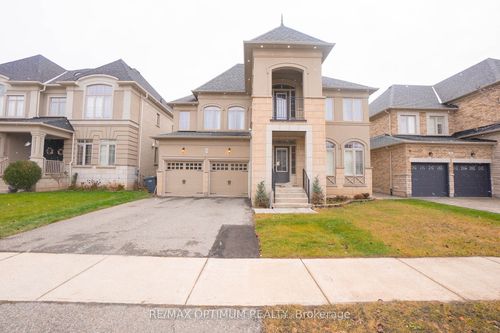 68 Impulse Cir, Brampton, ON, L6X0X8 | Card Image