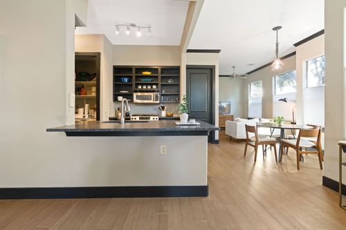 211-2216 Thornton Rd, Austin, TX, 78704-5177 | Card Image