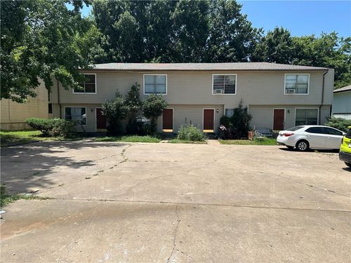 525 Betty Jo Drive, Fayetteville, AR, 72701 | Card Image