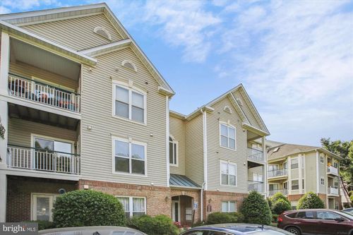 301-6533 Grange Ln, ALEXANDRIA, VA, 22315-5834 | Card Image