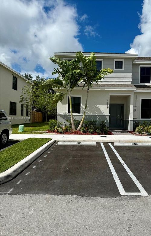 1509 Ne 3rd Ave, Florida City, FL, 33034-3430 | Card Image