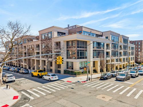 206as-64-05 Yellowstone Blvd, Forest Hills, NY, 11375-1530 | Card Image
