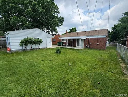 6419 Sunset St, Garden City, MI, 48135-2027 | Card Image