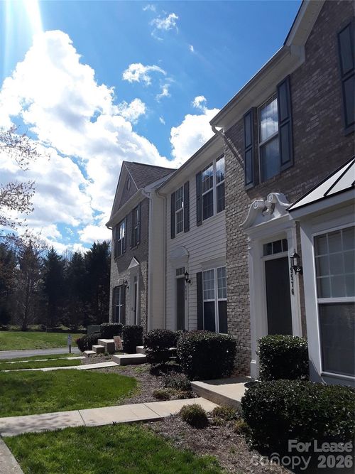 9572 Blossom Hill Dr, Huntersville, NC, 28078-2382 | Card Image