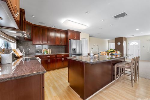 4562 Malia St, Honolulu, HI, 96821-1157 | Card Image