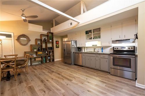 2-9010 Prestige Ln, Gainesville, GA, 30506-8011 | Card Image