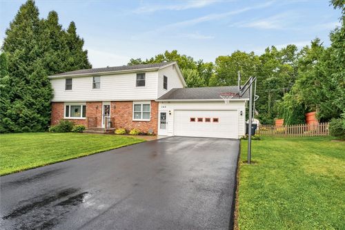 145 Anytrell Dr, Webster, NY, 14580-2414 | Card Image