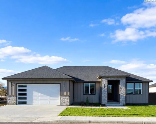 305 Victory St, Sunnyside, WA, 98944-1029 | Card Image