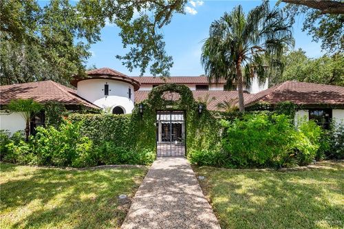 2714 Lake Shore Dr, Edinburg, TX, 78539-7706 | Card Image