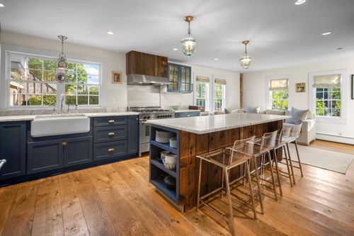 3715 Vt Route 11, Londonderry, VT, 05148 | Card Image