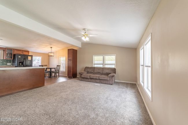 1303 Chateau Cir, House other with 3 bedrooms, 2 bathrooms and null parking in Findlay OH | Image 11