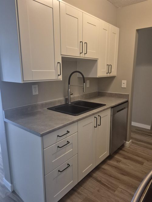 204-5127 Irving Street, Burnaby, BC, V5H1T6 | Card Image