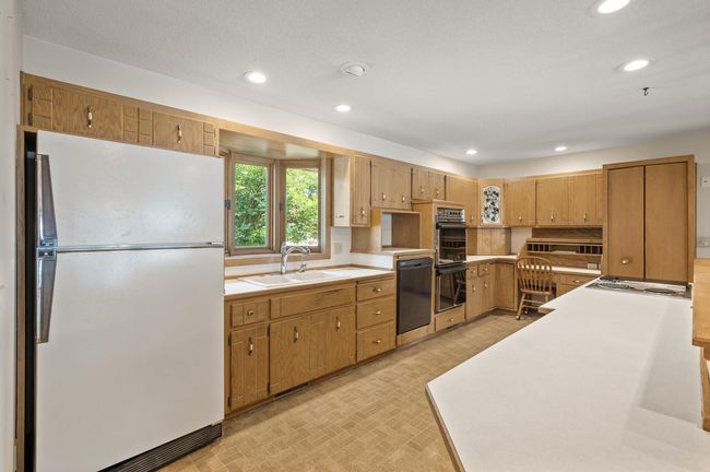 Kitchen | Image 6