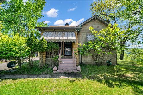 90 Vista St, Etna, PA, 15223-2027 | Card Image