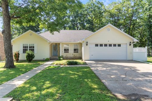 4 Hillcrest Dr, Holiday Island, AR, 72631-5211 | Card Image