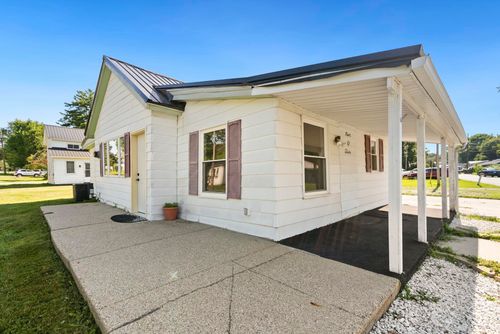 902 N 7th St, Goshen, IN, 46528-2676 | Card Image
