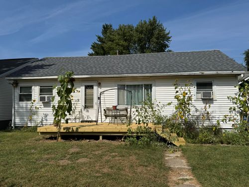 386 Fairmount Rd, Kingsford Heights, IN, 46346 | Card Image