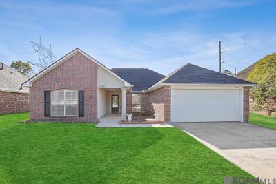 10942 Woodhaven Dr, House other with 4 bedrooms, 2 bathrooms and null parking in Denham Springs LA | Image 1