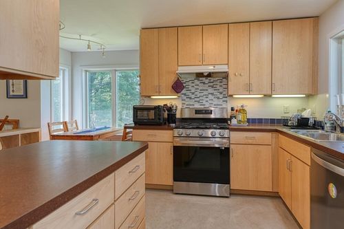 52-52 Village Ct, Berlin, MA, 01503-1710 | Card Image