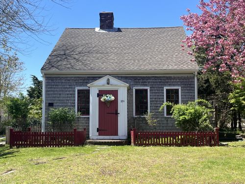 231 Mill Ln, South Yarmouth, MA, 02664-4433 | Card Image