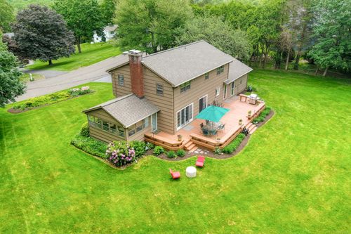 33 Preston Rd, Trumbull, CT, 06611-1817 | Card Image