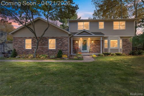 38556 Shana Dr, Clinton Township, MI, 48036-1884 | Card Image