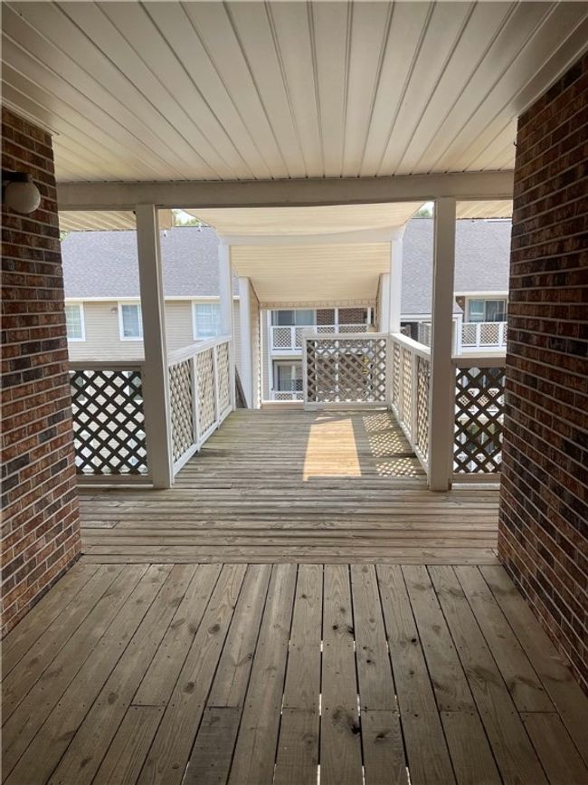 APT-433 - 220 Elm St, Condo with 4 bedrooms, 2 bathrooms and null parking in Clemson SC | Image 4