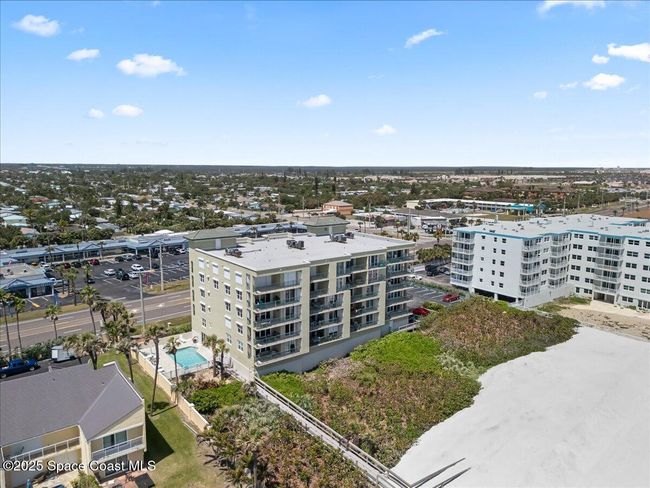 402 - 245 Highway A1a, Condo with 3 bedrooms, 3 bathrooms and null parking in Satellite Beach FL | Image 29