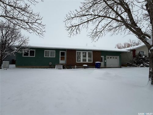 628 Staveley Cres, Weyburn, SK, S4H2T6 | Card Image