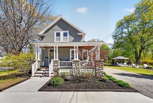 4 Lakeside Dr, Framingham, MA, 01702-7210 | Card Image