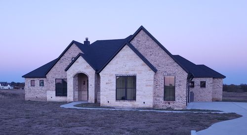 201 Marie Ln, Waxahachie, TX, 75167-9087 | Card Image