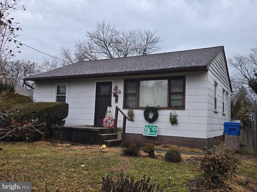 643 N Main St, Clayton, NJ, 08312-1243 | Card Image