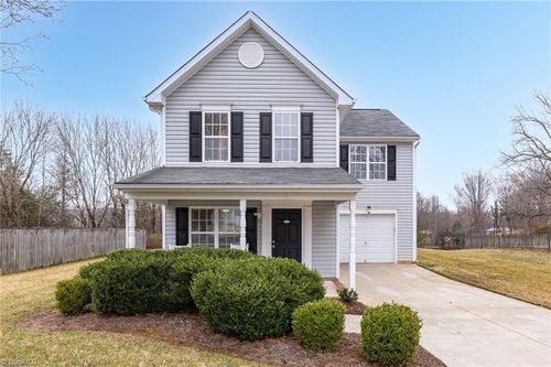 429 Rockbridge Dr, Kernersville, NC, 27284-6834 | Card Image