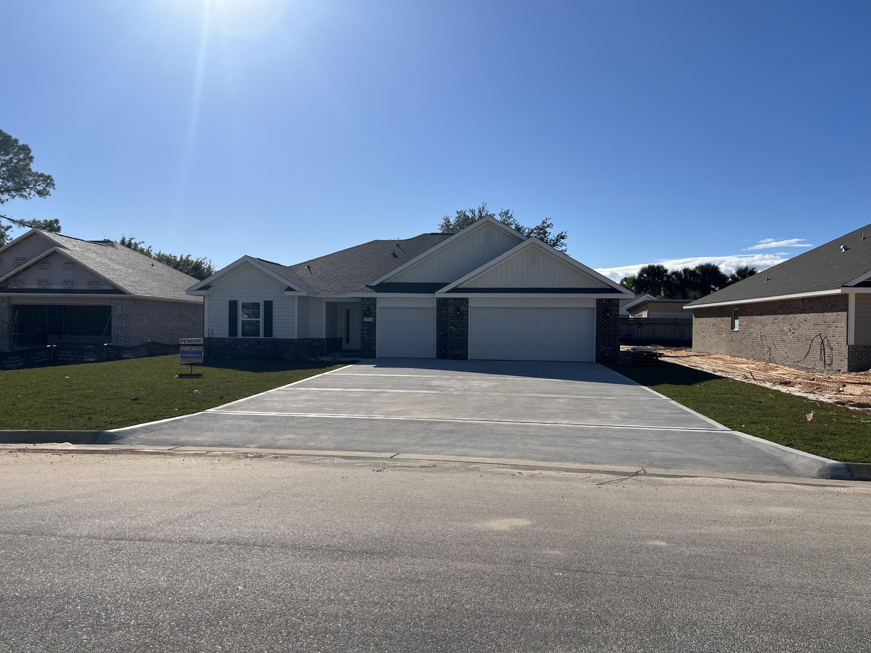 Creets Landing Dr, Navarre, FL 32566