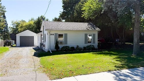 144 College St W, Waterford, ON, N0E1Y0 | Card Image