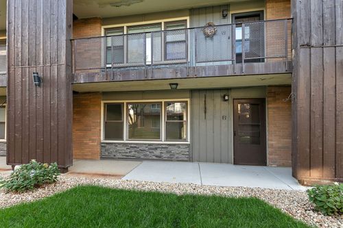 apt-1en-9626 W Higgins Rd, Rosemont, IL, 60018-6511 | Card Image