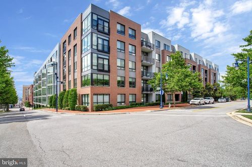 unit-557-145 Riverhaven Dr, OXON HILL, MD, 20745-1072 | Card Image