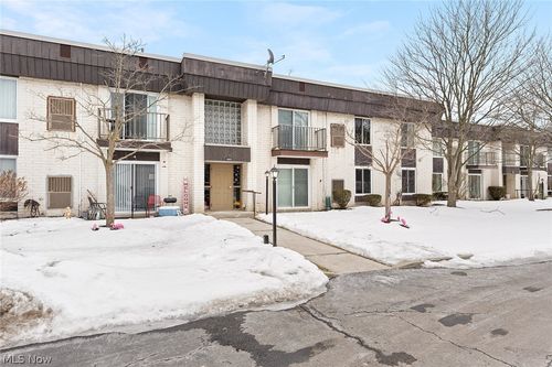 apt-204-8405 N Akins Rd, North Royalton, OH, 44133-4764 | Card Image