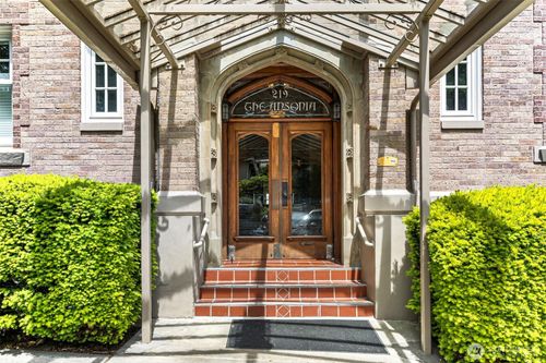 a205-219 N Tacoma Ave, Tacoma, WA, 98403-2643 | Card Image